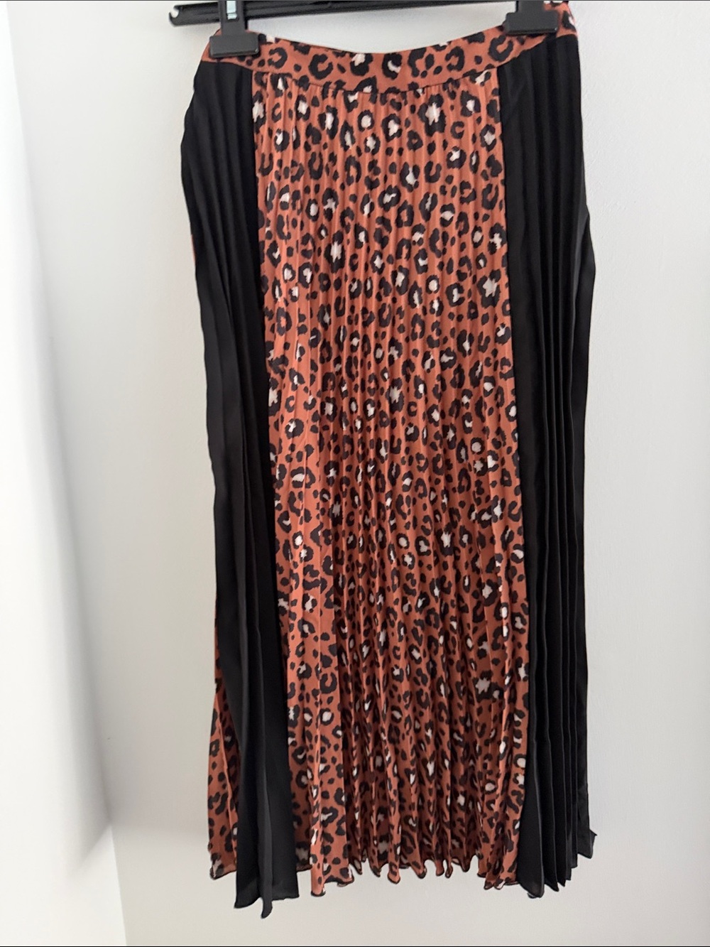 Leopard Print Pleated Maxi Skirt with Black Panels